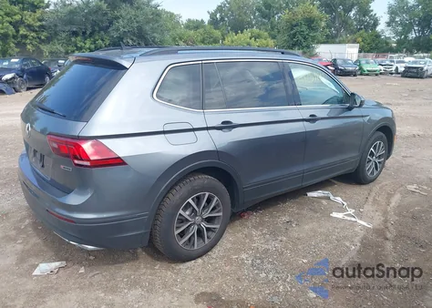 2019 Volkswagen Tiguan 2.0T Se/2.0T Sel/2.0T Sel R-Line/2.0T Sel R-Line Black из США, поврежденный, VIN 3VV2B7AX3KM050240
